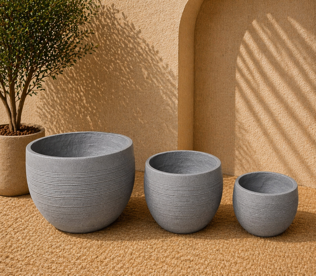 Curved Wave Concrete Planter Set – Light Grey Finish (3 Sizes)